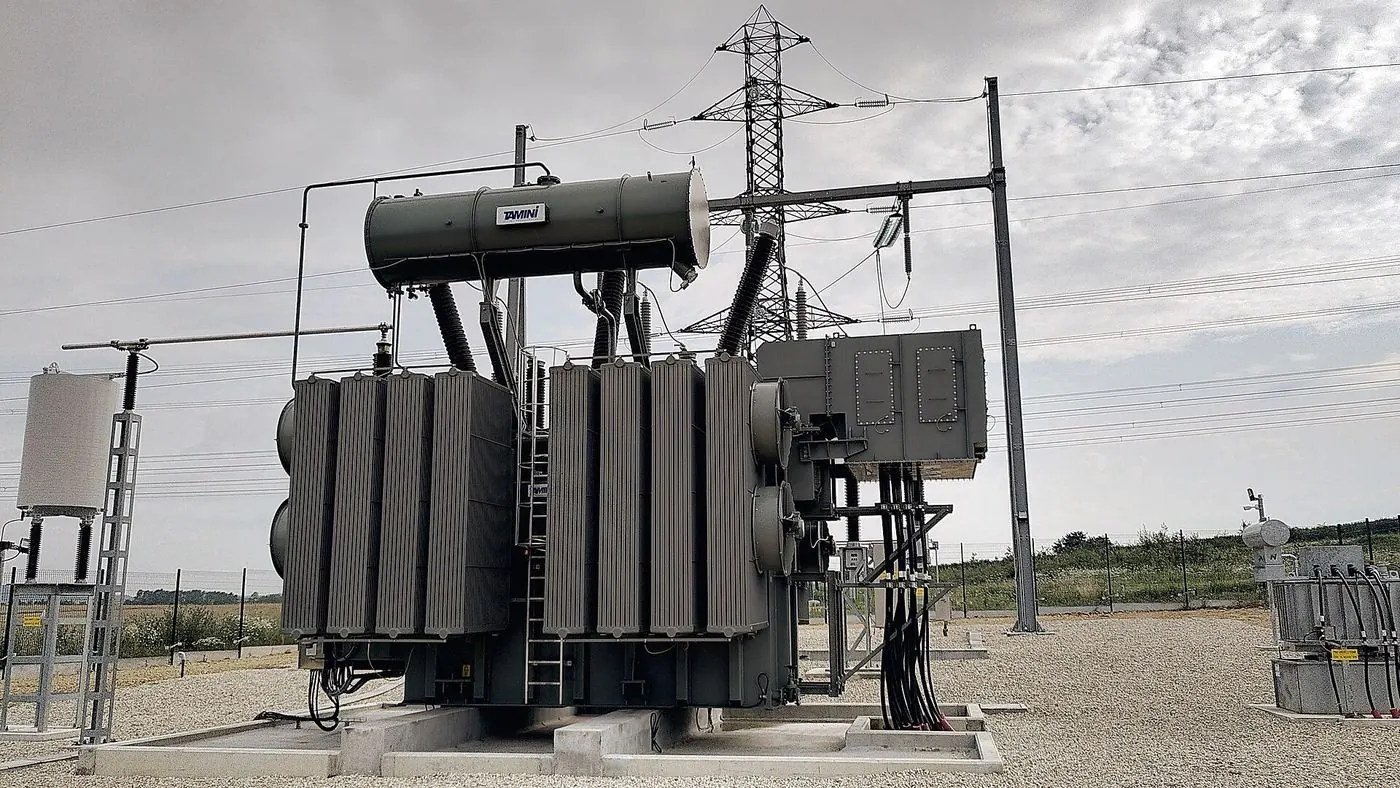 Transformateur dans un poste électrique source 225 kV